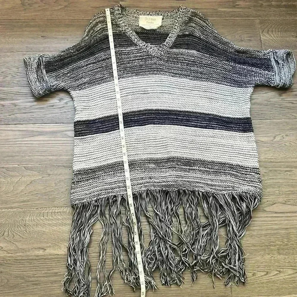 🌸4/$30🌸california Moonrise | Boho Grey knit sweater with fringe - Picture 11 of 12